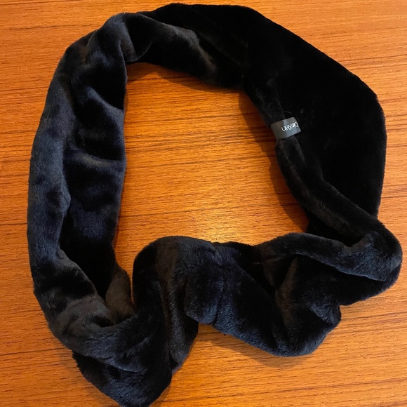 Like New CALVIN KLEIN Faux Fur Infinity Scarf - Black - Picture 3 of 3